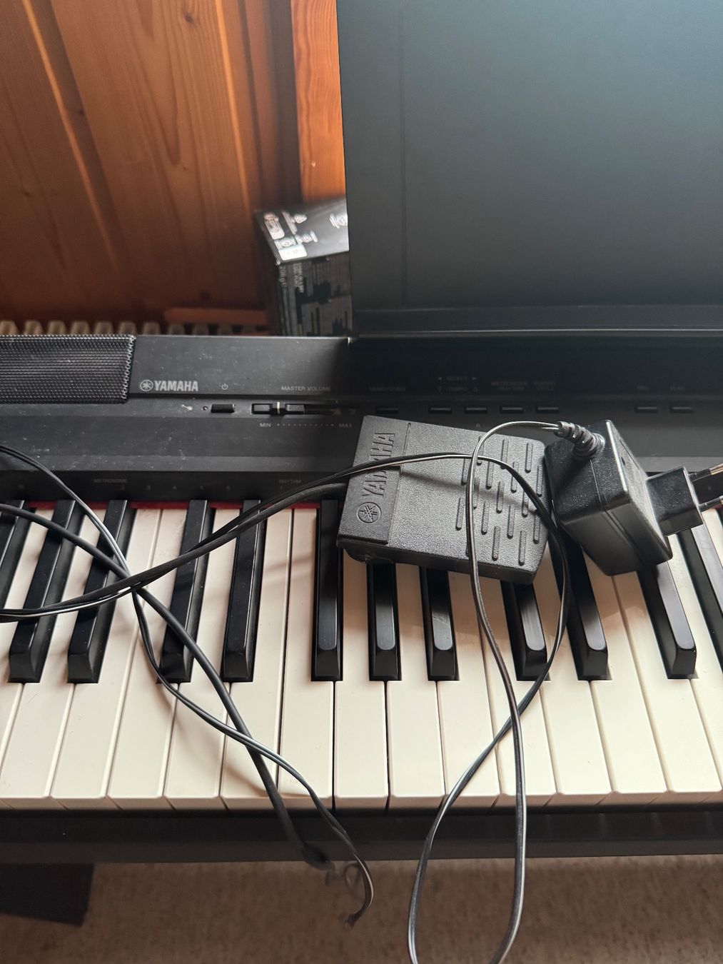 Strumenti musicali: Yamaha P-105 Digital Piano – Usato da Hellbühl venduto da Hellbuehler 3