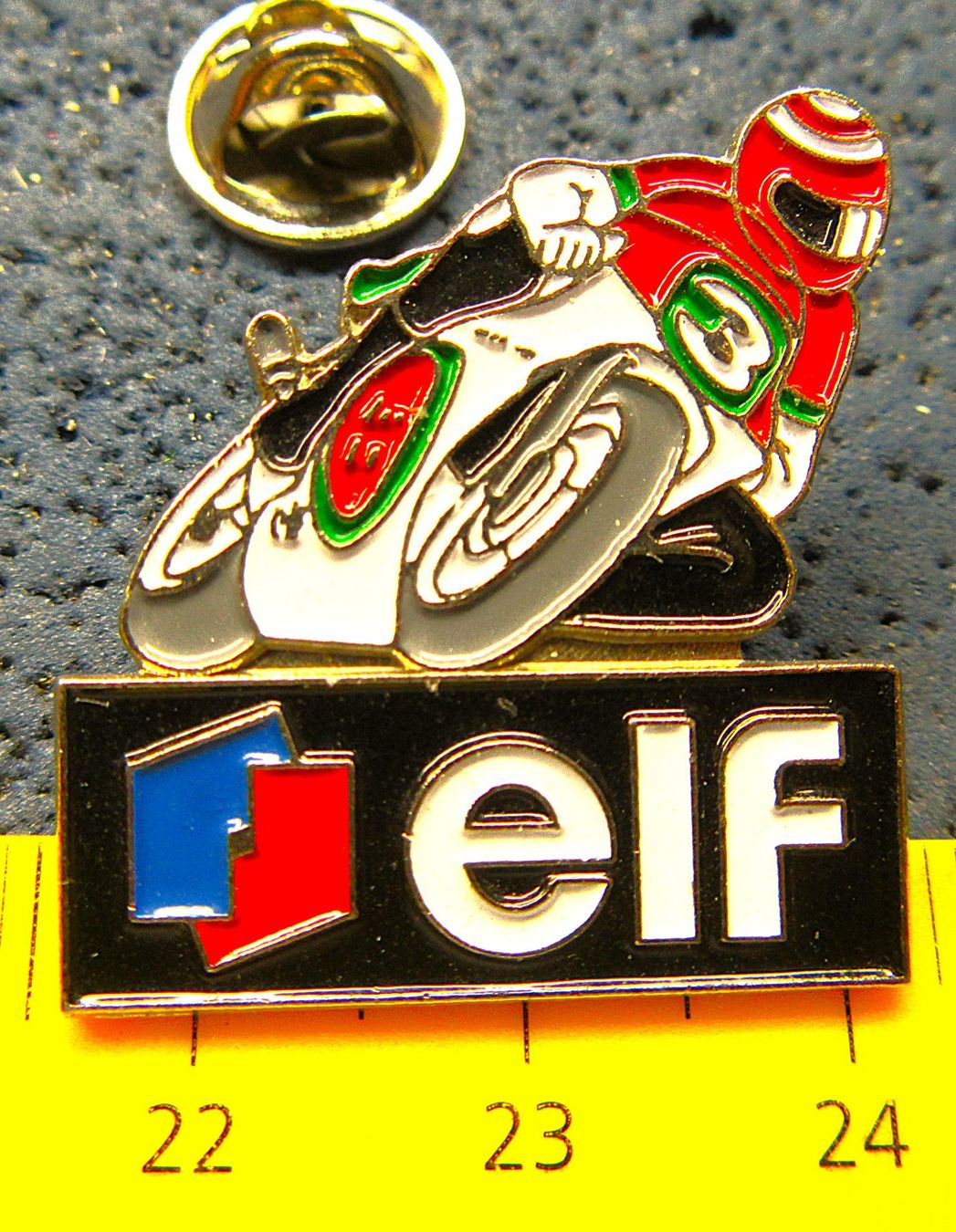Placchette & Badge: ELF LUCKY STRICK MOTO RACING PIN – Usato da Ettingen venduto da Hausi4711