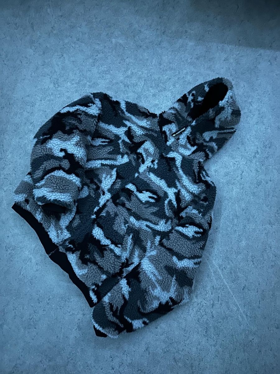 Balenciaga Jacken: Balenciaga fur ski camo jacket – Neu (gemäss Beschreibung) aus Köniz von usernoname