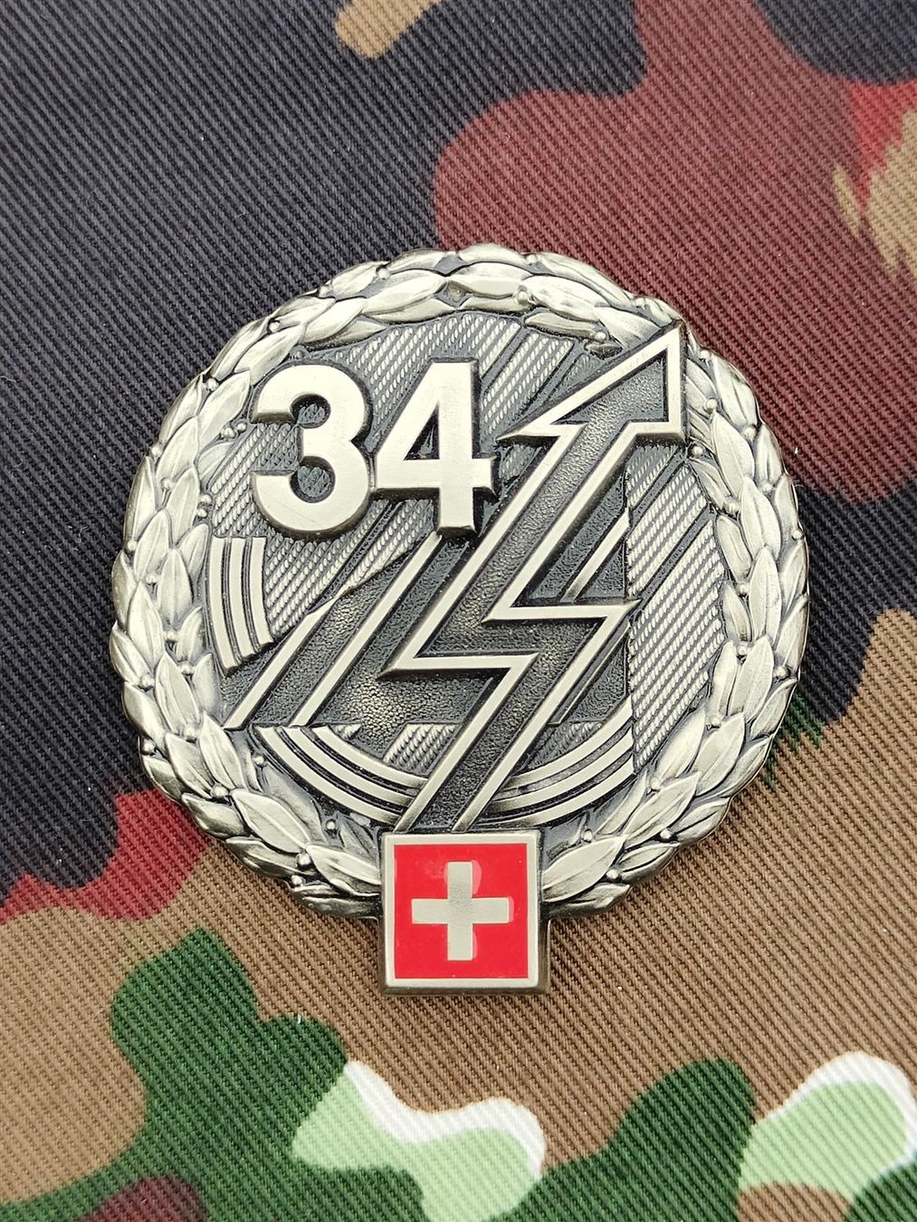 Placchette & Badge: Béretemblem LVb FU Luftwaffe 34 V1 – Usato da Bauma venduto da SwissMilitaria