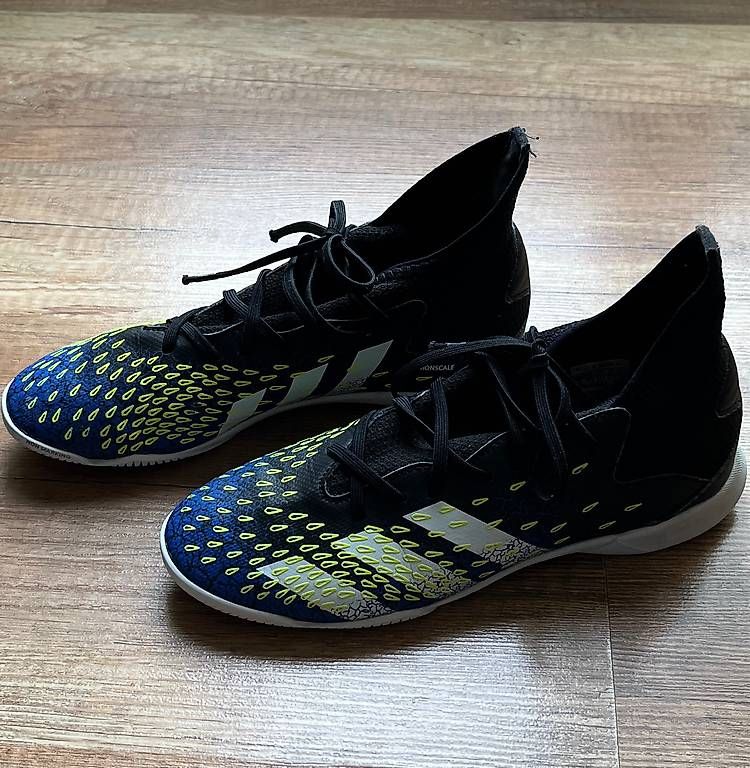 Scarpe per ragazzi: Adidas Predator Hallenschuhe Gr. 37.5 – Usato da Baar venduto da Mabet7