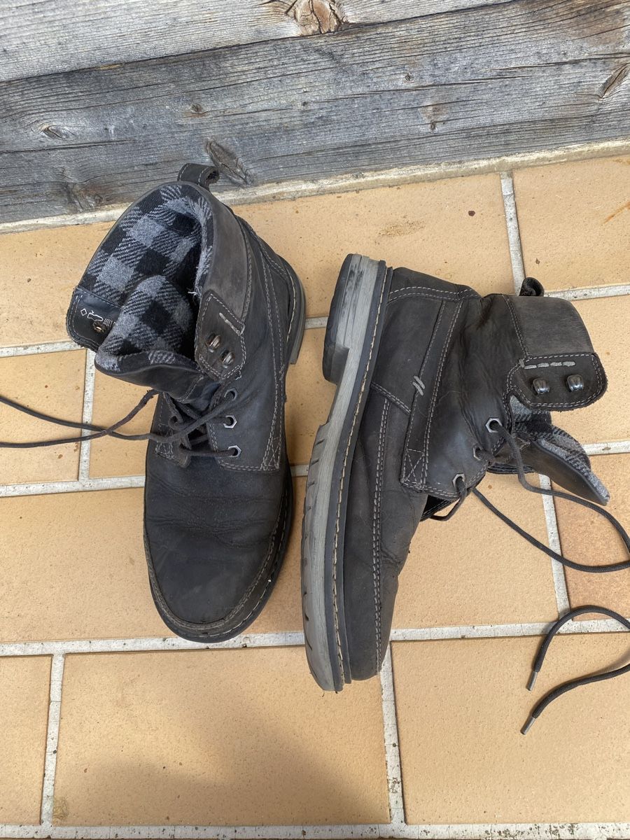 Scarpe da uomo: Chaussures noire homme  – Usato da St-Cergue venduto da noabzz