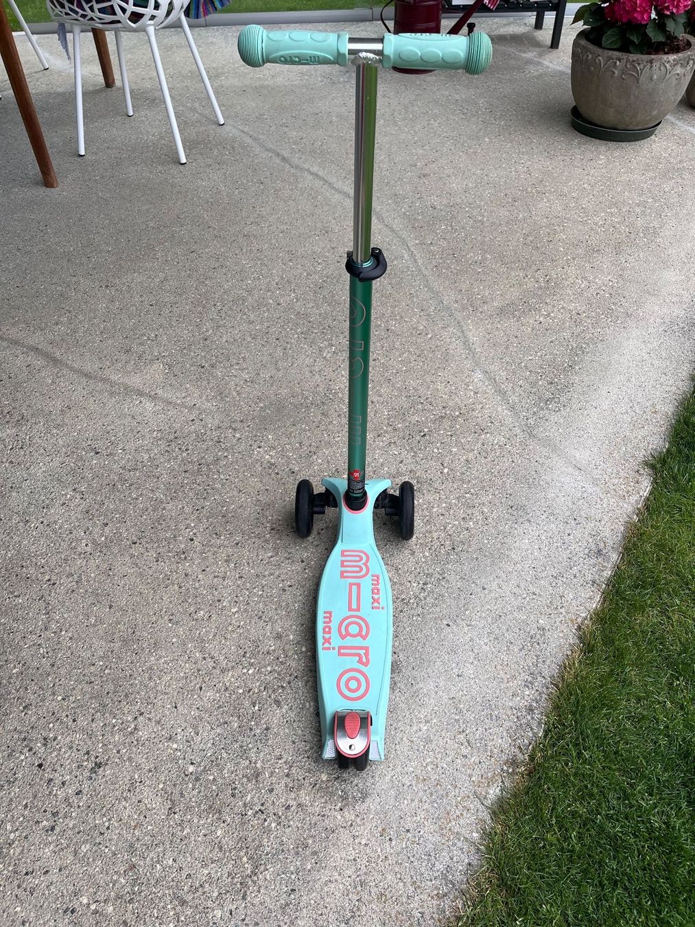 Micro Kickboard: Scooter / Trottinett: Maxi Micro Deluxe, Mint – Usato da Nendeln venduto da look4you 1