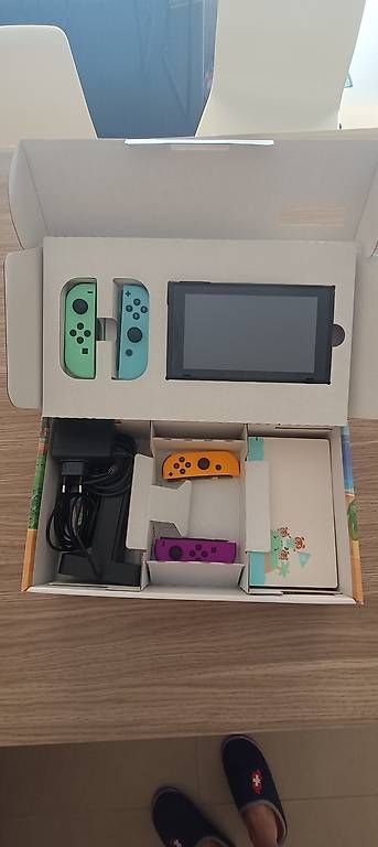 Consoles: Nintendo Switch 1 / Edition Animal Crossing & Accessoires – D'occasion à Petit-Lancy par cinsua 1
