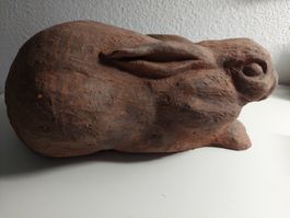 Hase - gebrannter Ton
