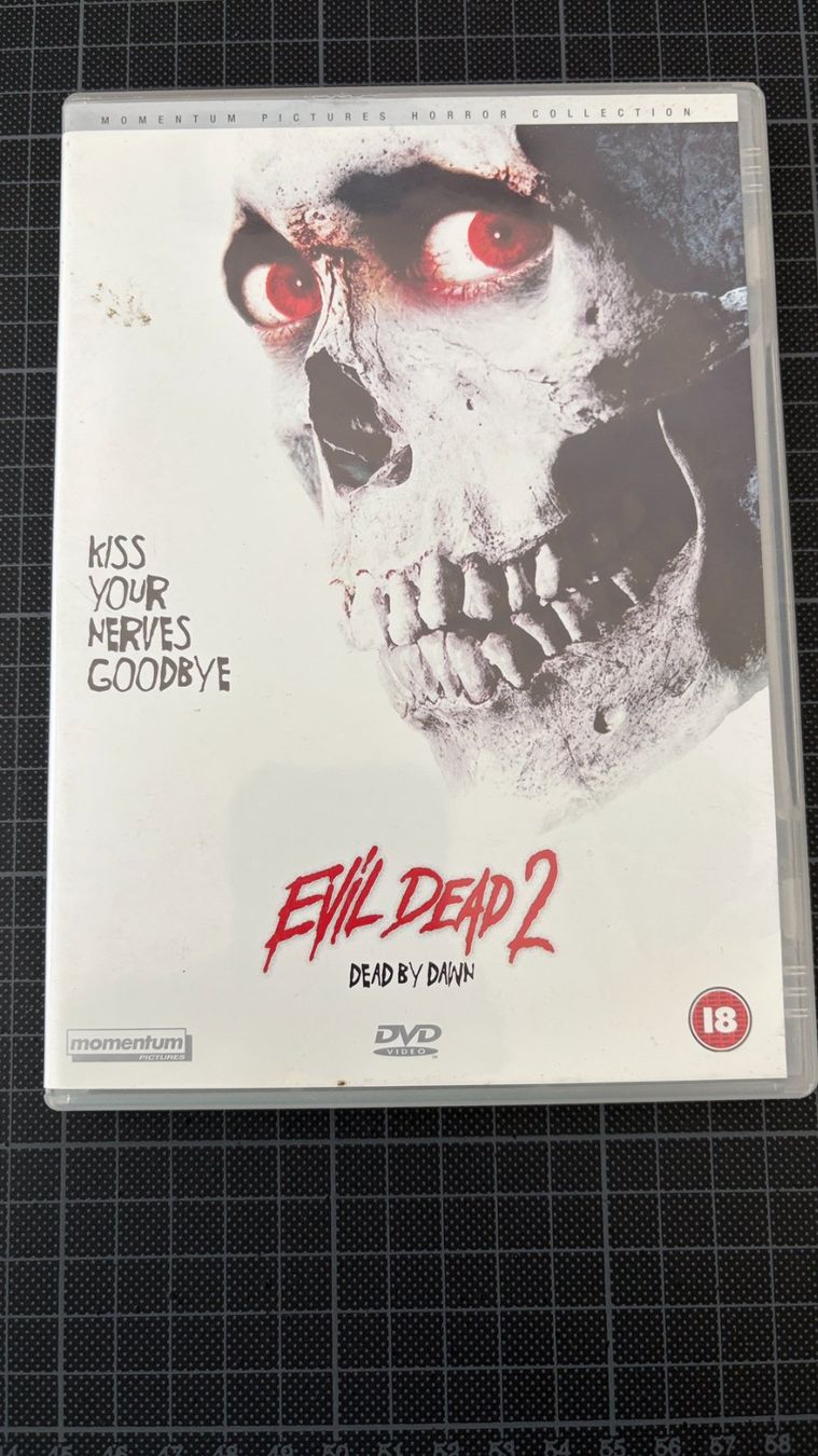 Tutti i DVDs: Evil Dead 2 / Tanz der Teufel 2 – Usato da Zürich venduto da Renefontana