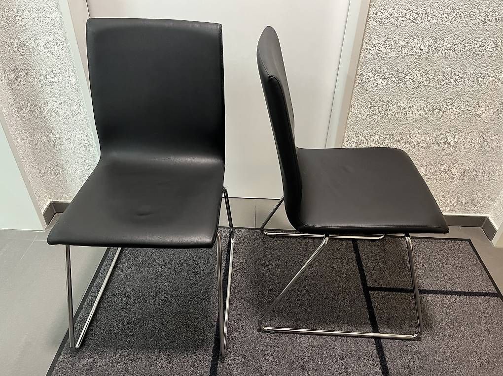 Sedie: Stuhl mit Metallbein – Usato da Endingen venduto da sporty68 1