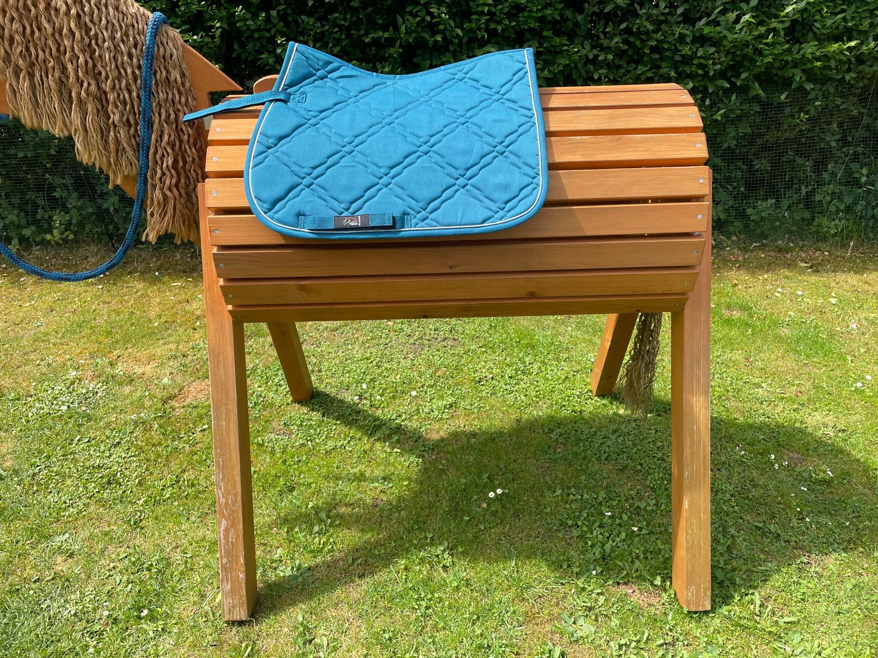 Spielzeuge: Holzpferd/Gartenpferd – Gebraucht aus Waltenschwil von hansnine 6