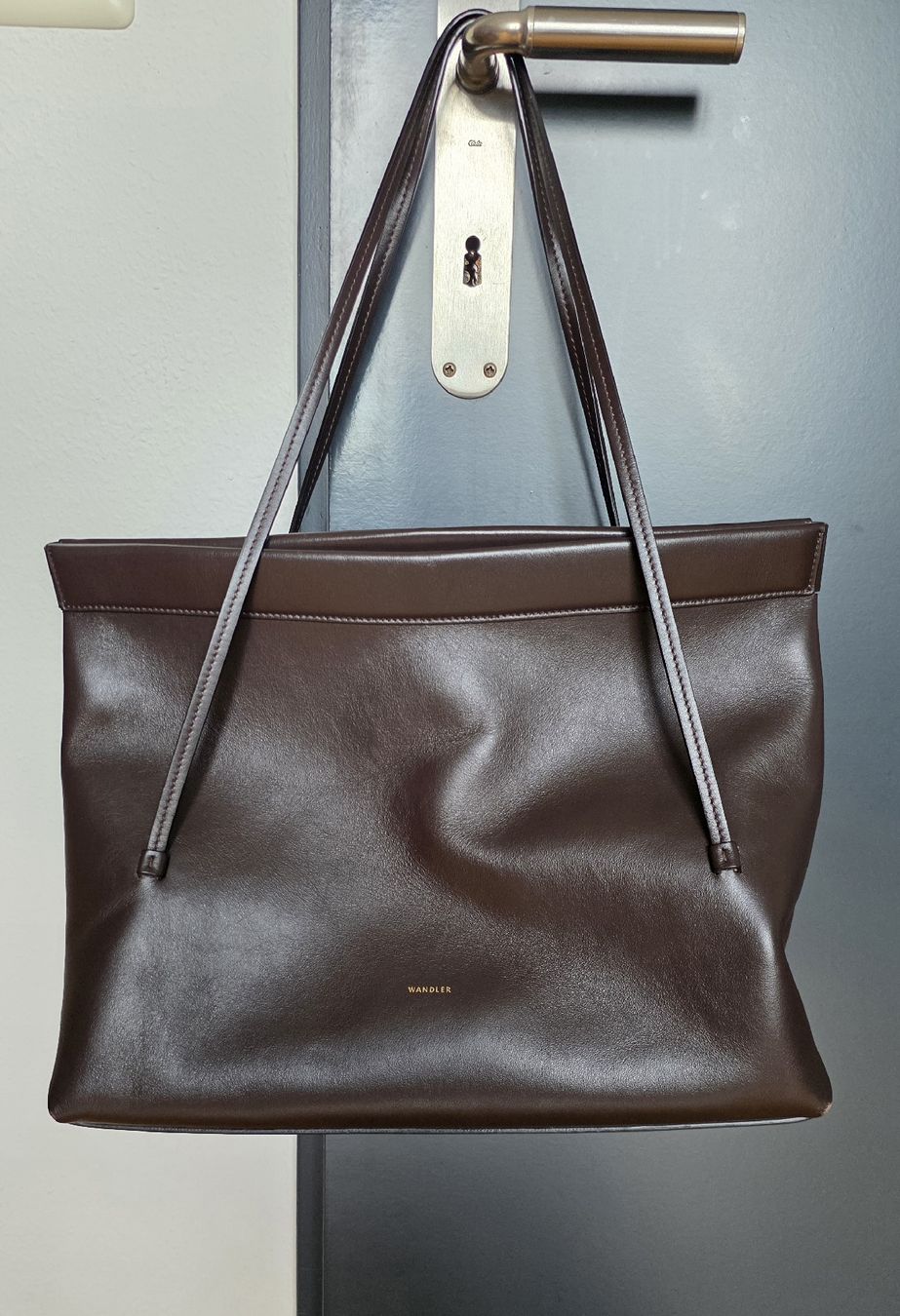 Wandler Taschen für Damen: WANDLER Joanna Medium Ledertasche Soil Braun – Gebraucht aus Horn von kisaran3