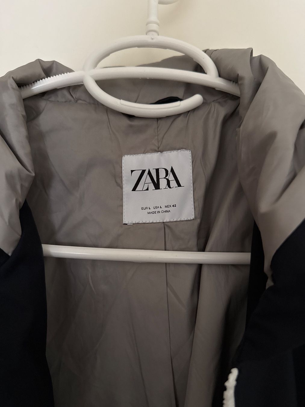 Zara Giacche: Zara Windjacke EUR L – Usato da Horgen venduto da linuxrp 1