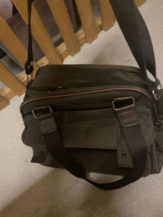 Borse & Zaini: Neuwertige Wickeltasche mit Zubehör – Usato da Emmen venduto da Aribini 1