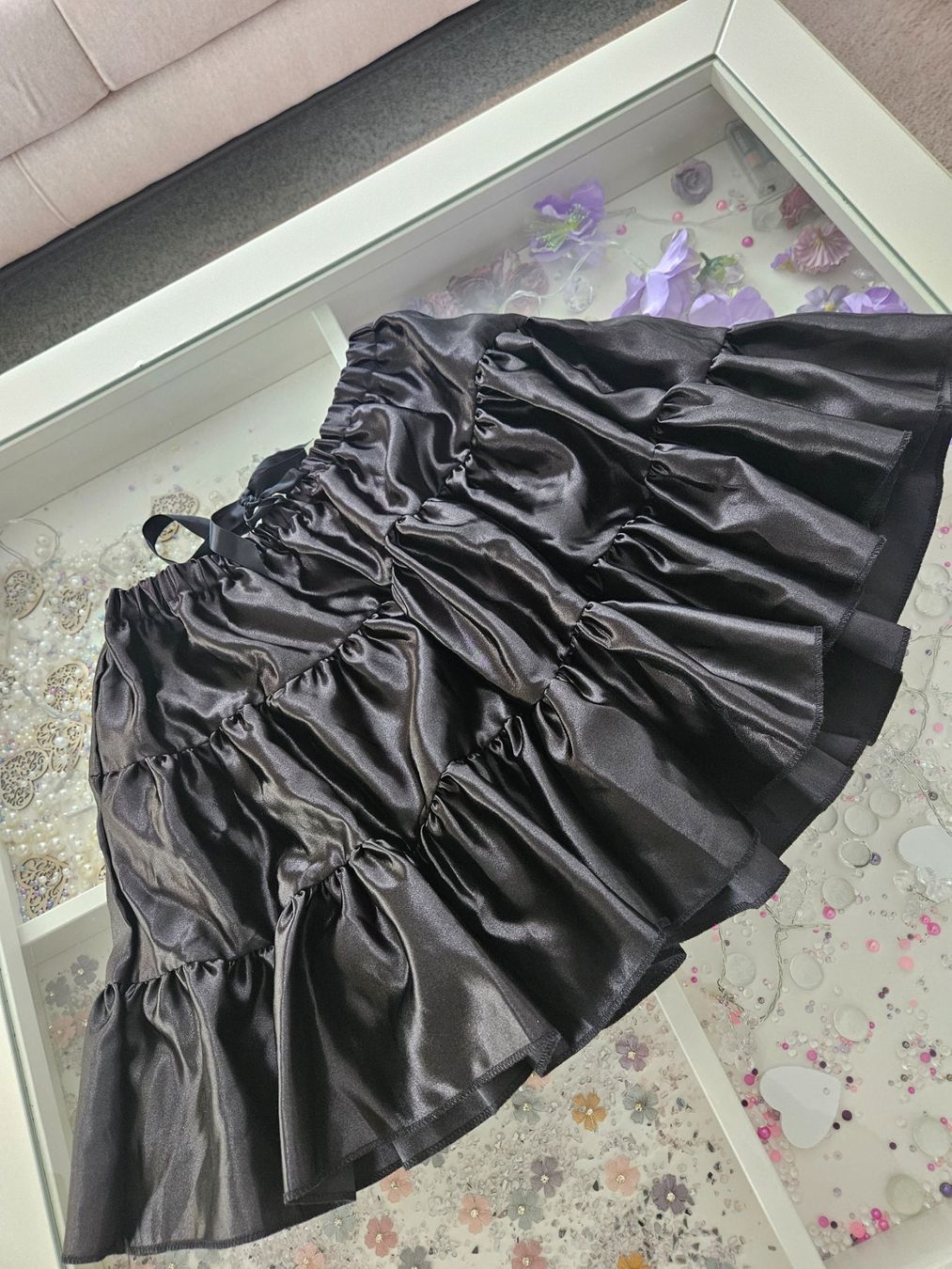 Costumi: Fasching Rock schwarz – Usato da Unterägeri venduto da Sleepbear 1