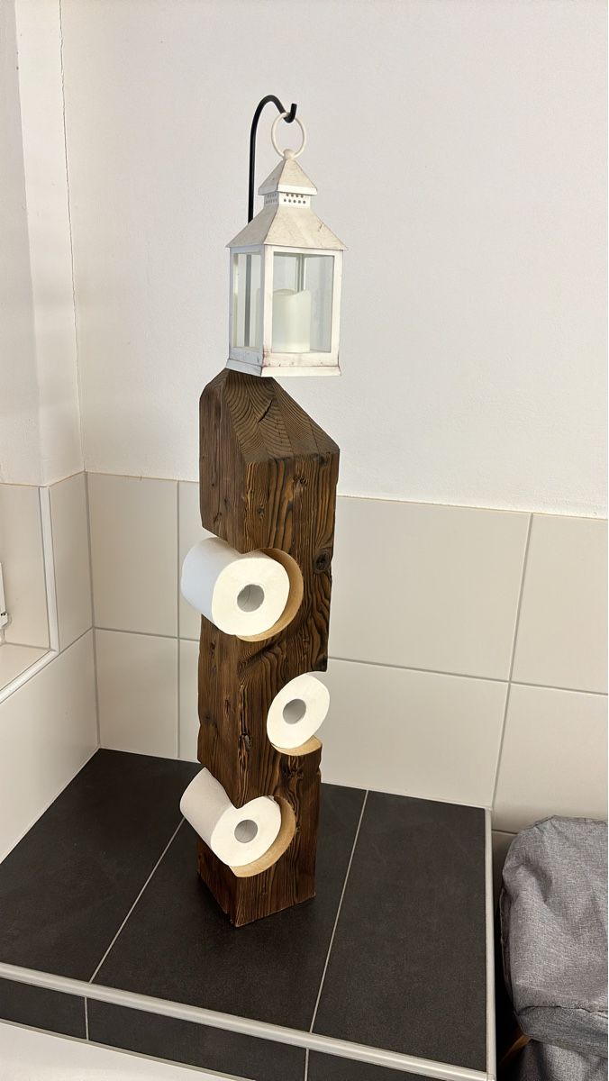 WC: WC Rollenhalter Holz mit Laterne – Usato da Salvenach venduto da Bali06