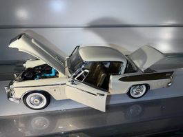 Studebaker Golden Hawk 1957 Modellauto 1:18 Top Zustand!