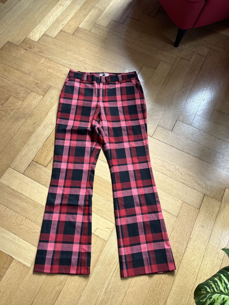 Pantaloni: Karo-Hose Damen leichter Schlag – Usato da Olten venduto da lcs_2sdk 2