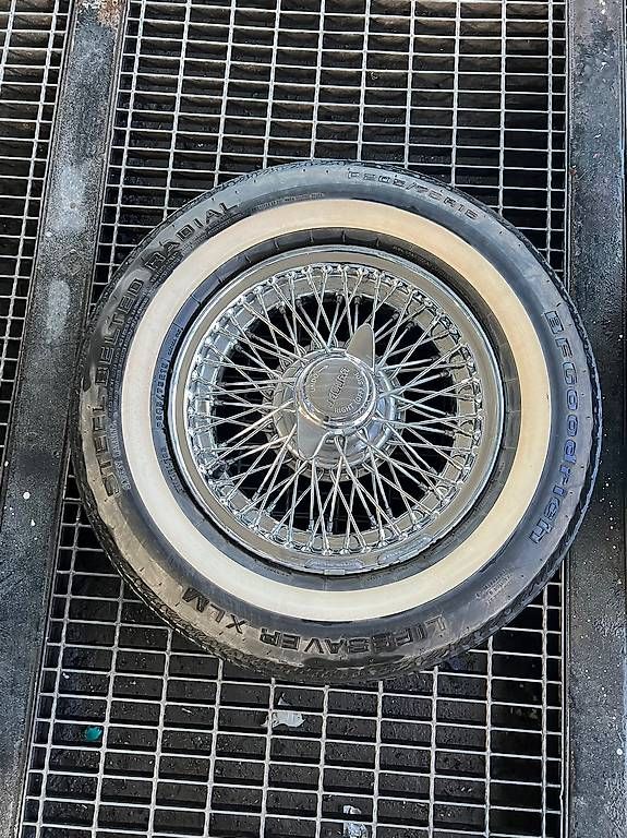 Pneumatici & Ruote complete: 4 cerchi originali con gallettoni Jaguar E TYPE – Usato da Riva San Vitale venduto da luisanoseda