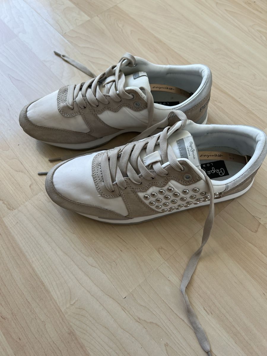 Pepe Jeans Scarpe da donna: Pepe Jeans Sneakers Bimba Studs Beige Gr.40 – Usato da Siebnen venduto da dte_9kmw