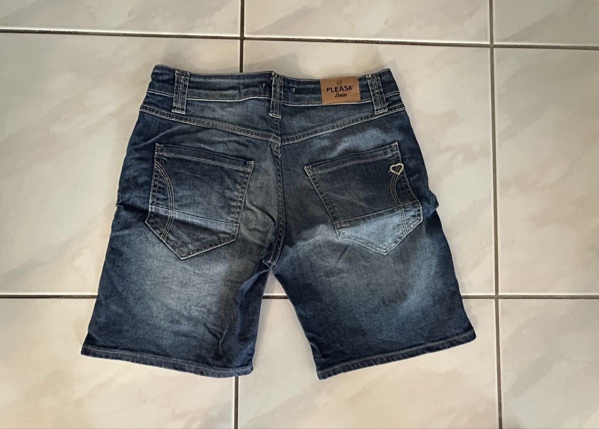Please Jeans Hosen: Please kurze Hose S – Gebraucht aus Jona von tra.sch 1