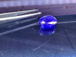 Natürlicher Blauer Saphir 8.5 ct Oval 13x10 mm facettiert