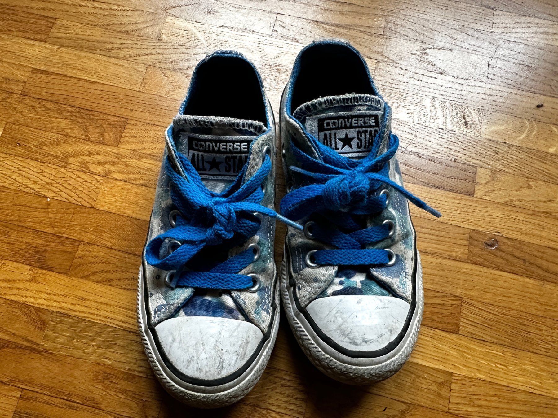Converse Schuhe für Jungen: Converse Schuhe Sneakers Kinder Camo Gr.27 – Gebraucht aus Lausanne von brixton 1