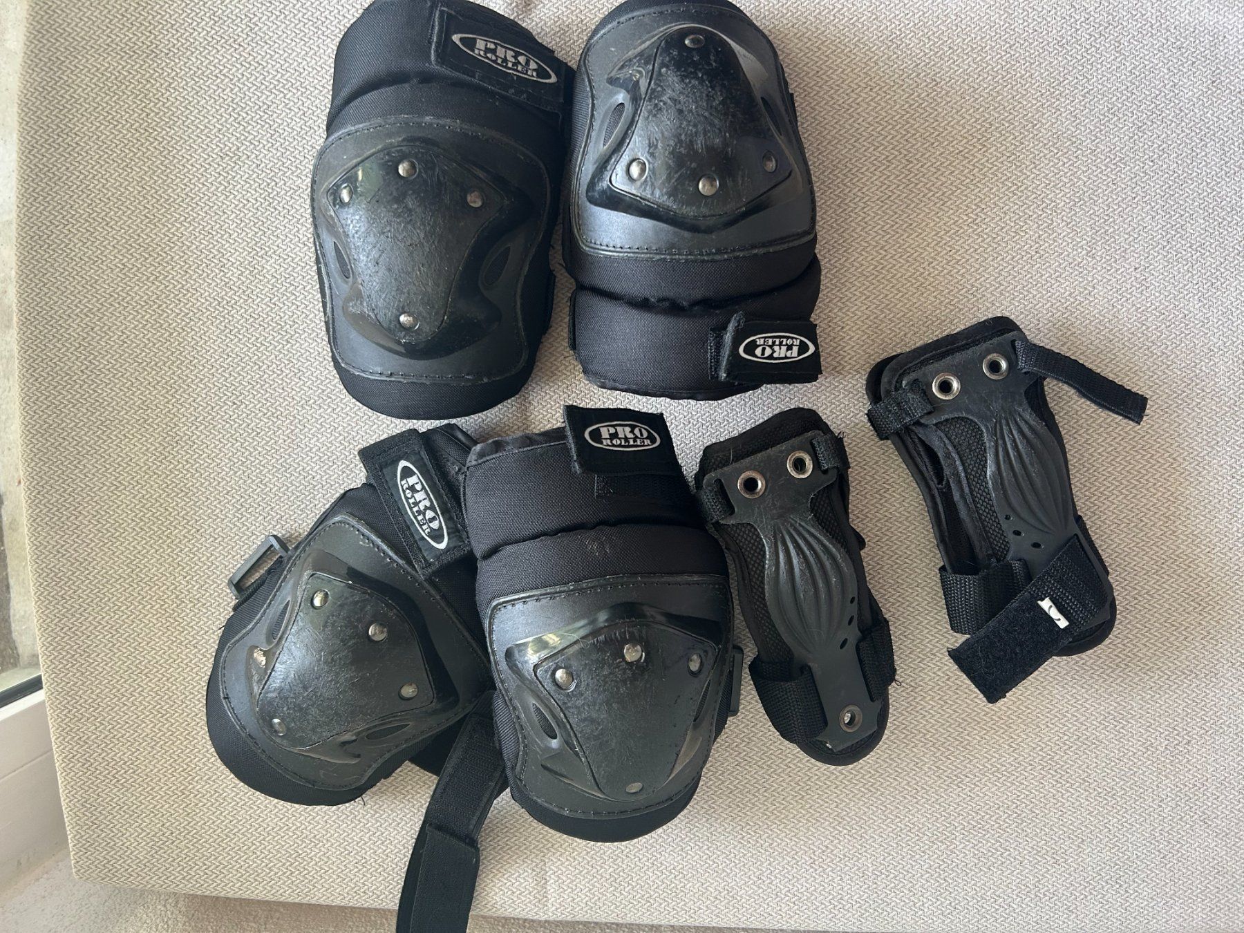 Protections: Schutzset: Knie Ellbogen Handgelenk – D'occasion à Gebenstorf par Musicat01