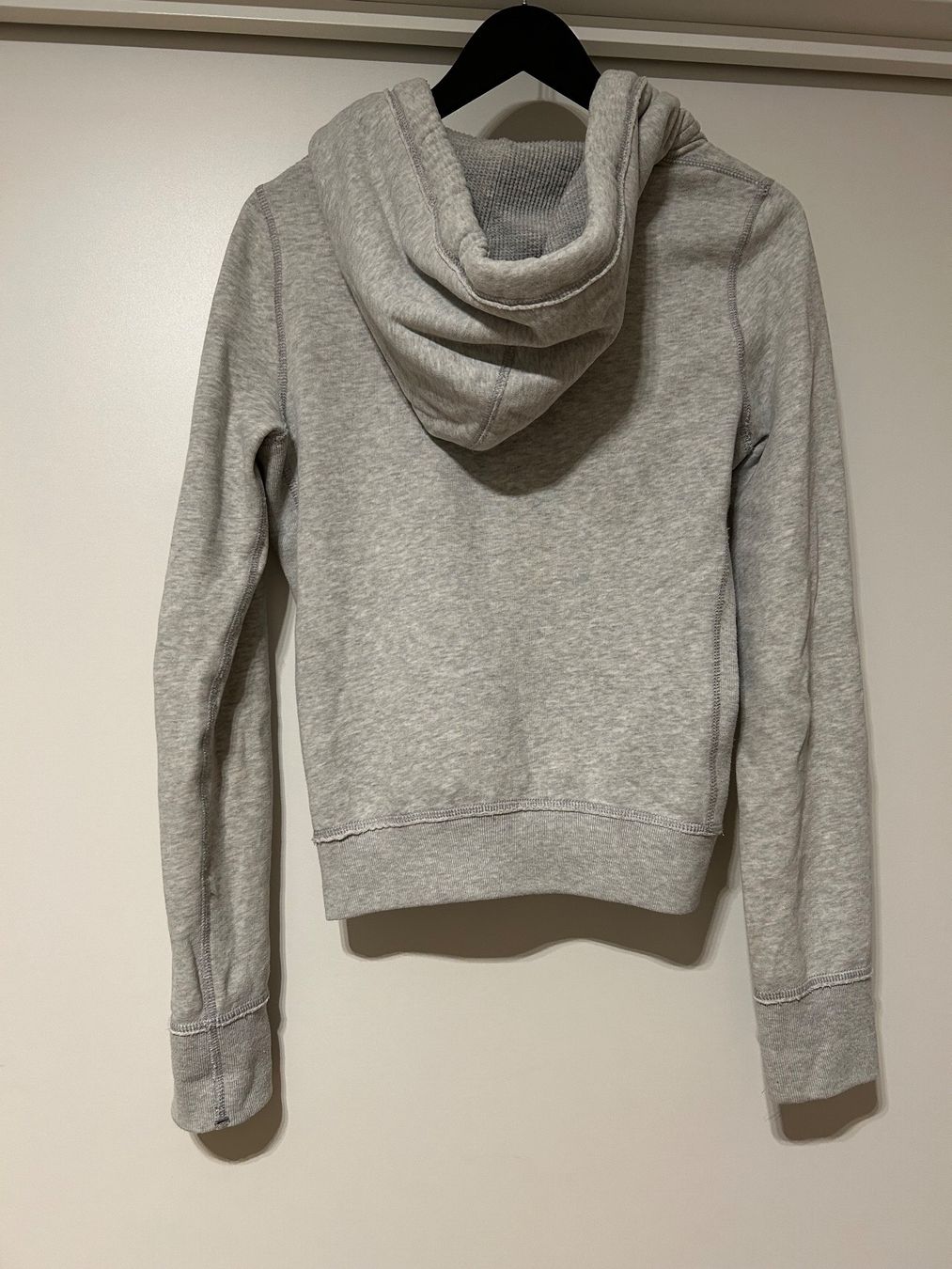 Abercrombie Giacche: Abercrombie & Fitch Hoodie – Usato da Lachen SZ venduto da Swanche77 1