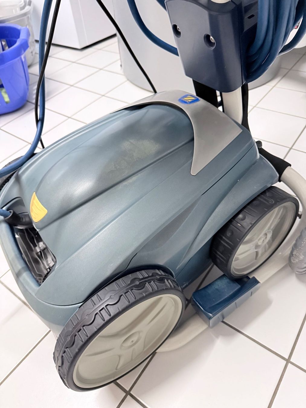 Schwimmbad-Zubehör: Poolroboter Zodiac – Gebraucht aus Niederuzwil von Keller015