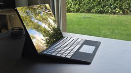 Microsoft Surface Pro 7 – i5 / 8GB RAM / 256GB