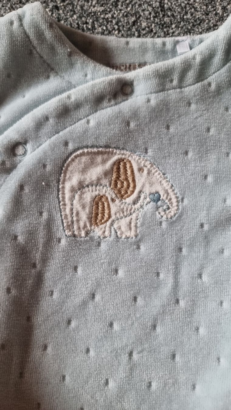Pyjamas & Ähnliches: Pyjama 54 Éléphants – Gebraucht aus Les Breuleux von Mily1991 1