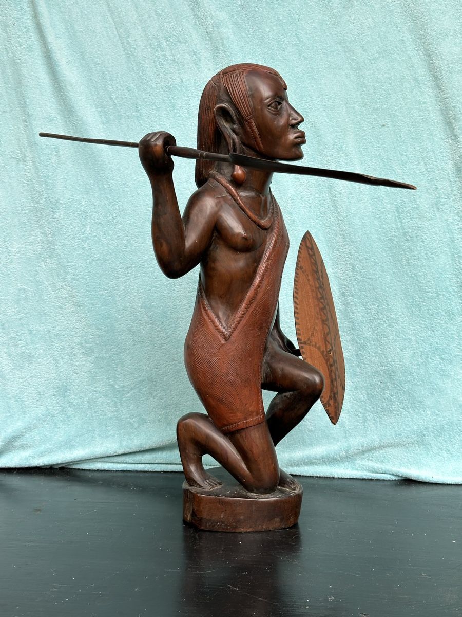 Skulpturen & Statuen: Statue guerrier africain en bois 58cm – Gebraucht aus Lausanne von artnouveau04 4