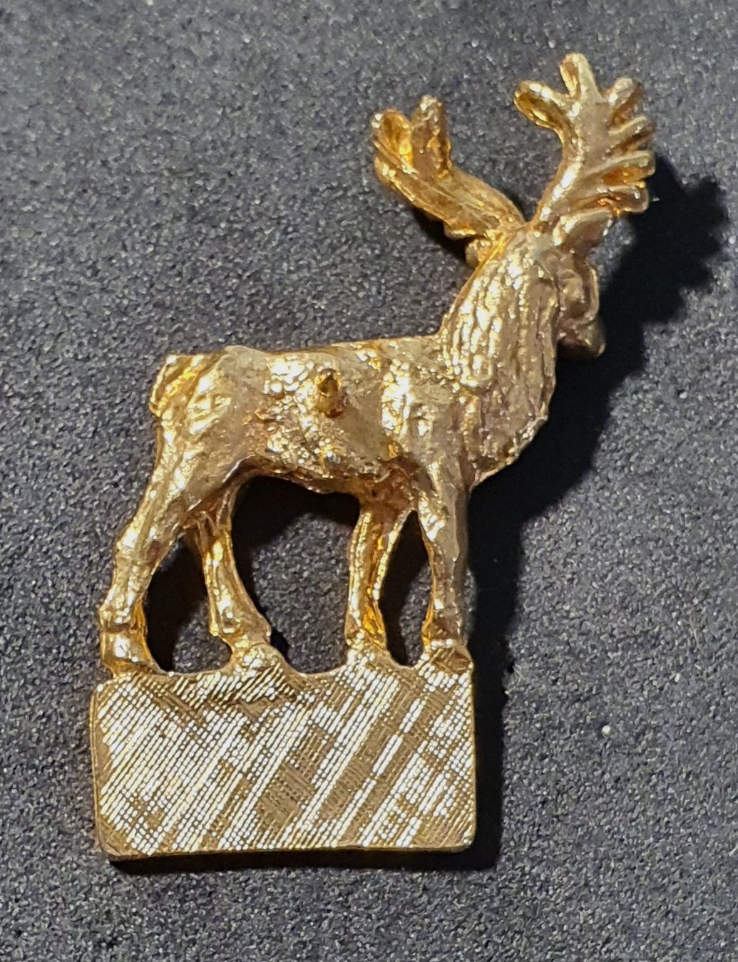 Placchette & Badge: CC137 - Pin Hirsch JASPER CANADA – Usato da Reinach BL venduto da Boston-Verkauf 1
