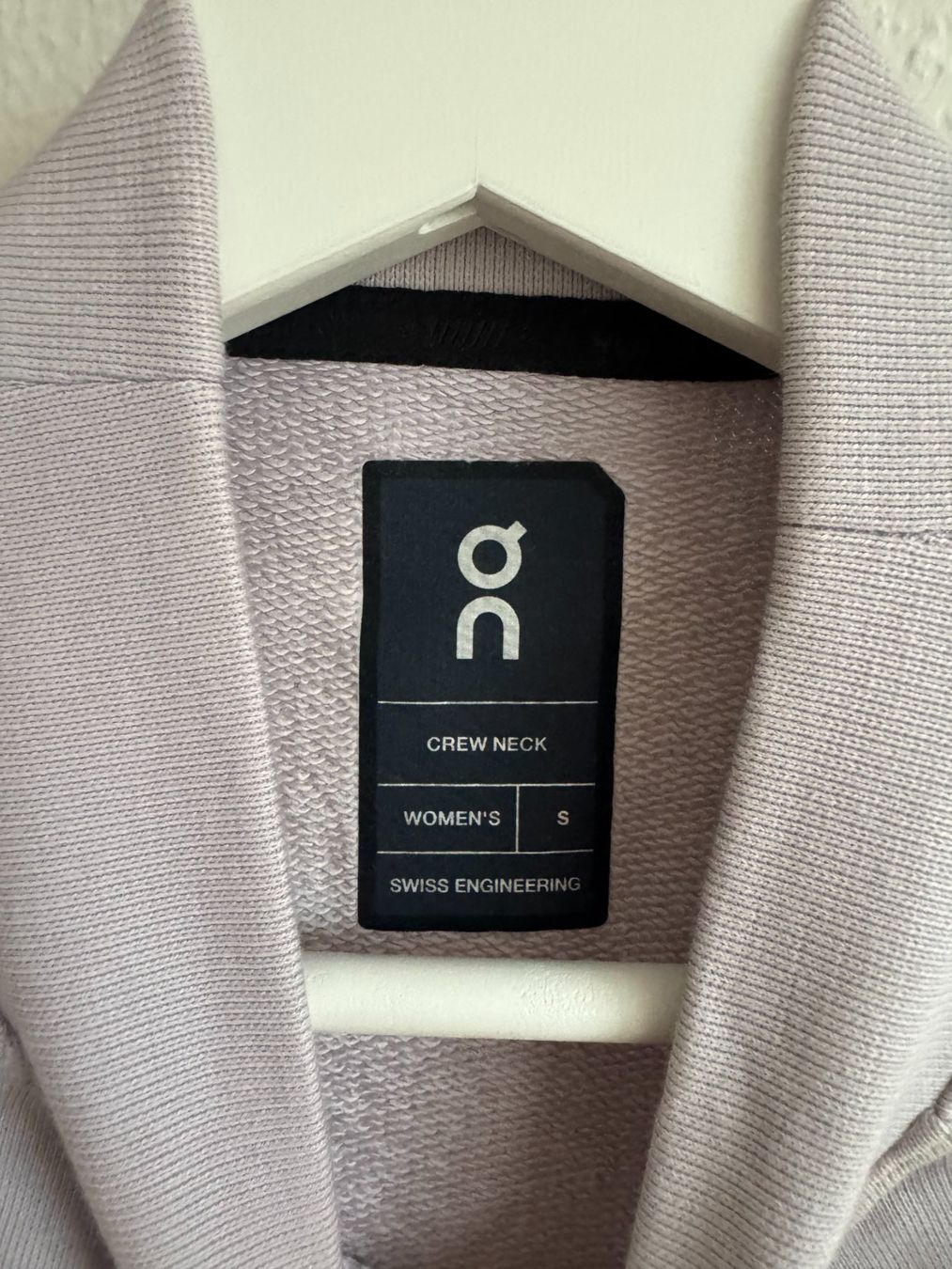 Maglioni & Felpe: On Running - Damen Athletic Long-Sleeve Pullover, Lilac S – Usato da Zürich venduto da mak_nhg9 2
