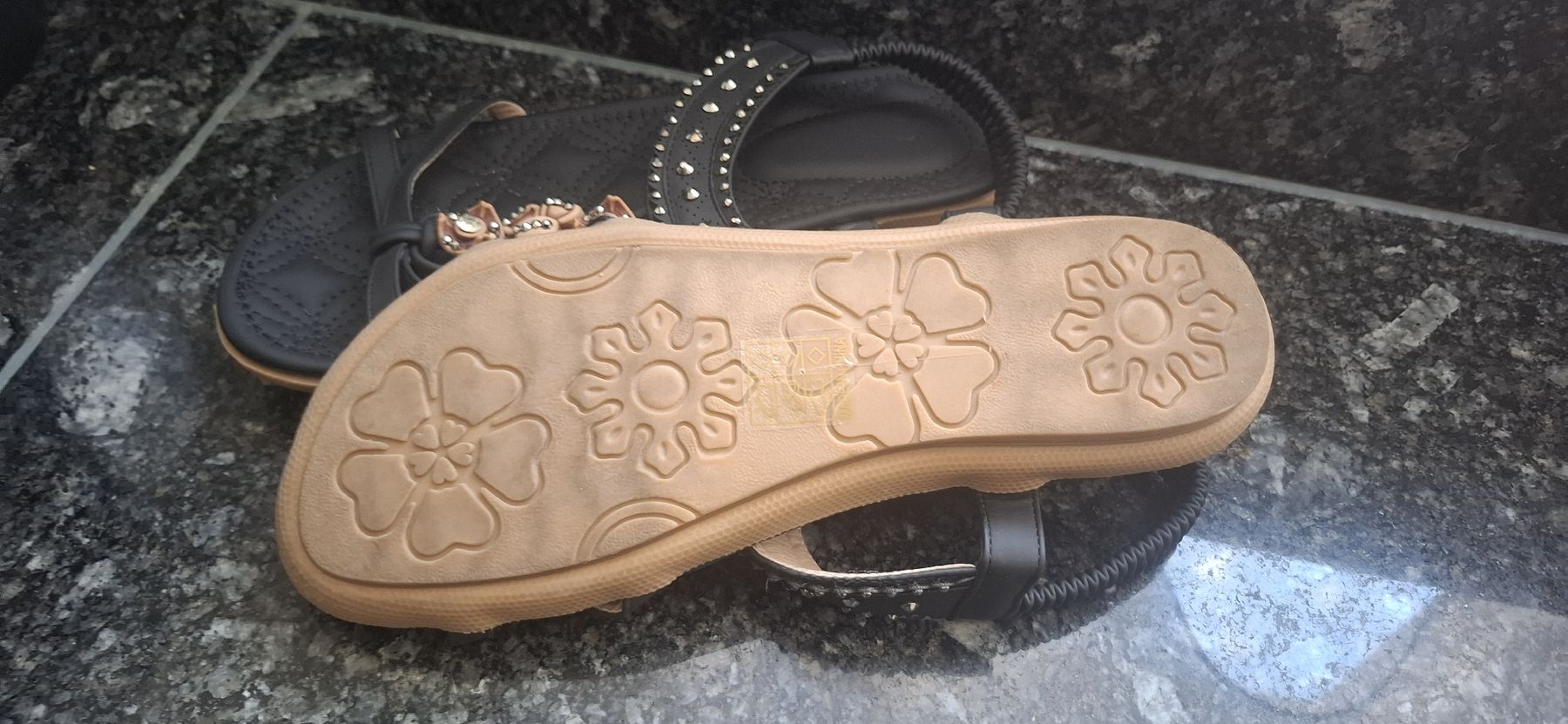 Scarpe da donna: Wunderschöne Sandalen Gr. 40 – Nuovo (secondo la descrizione) da Igis venduto da Tiggers1 2