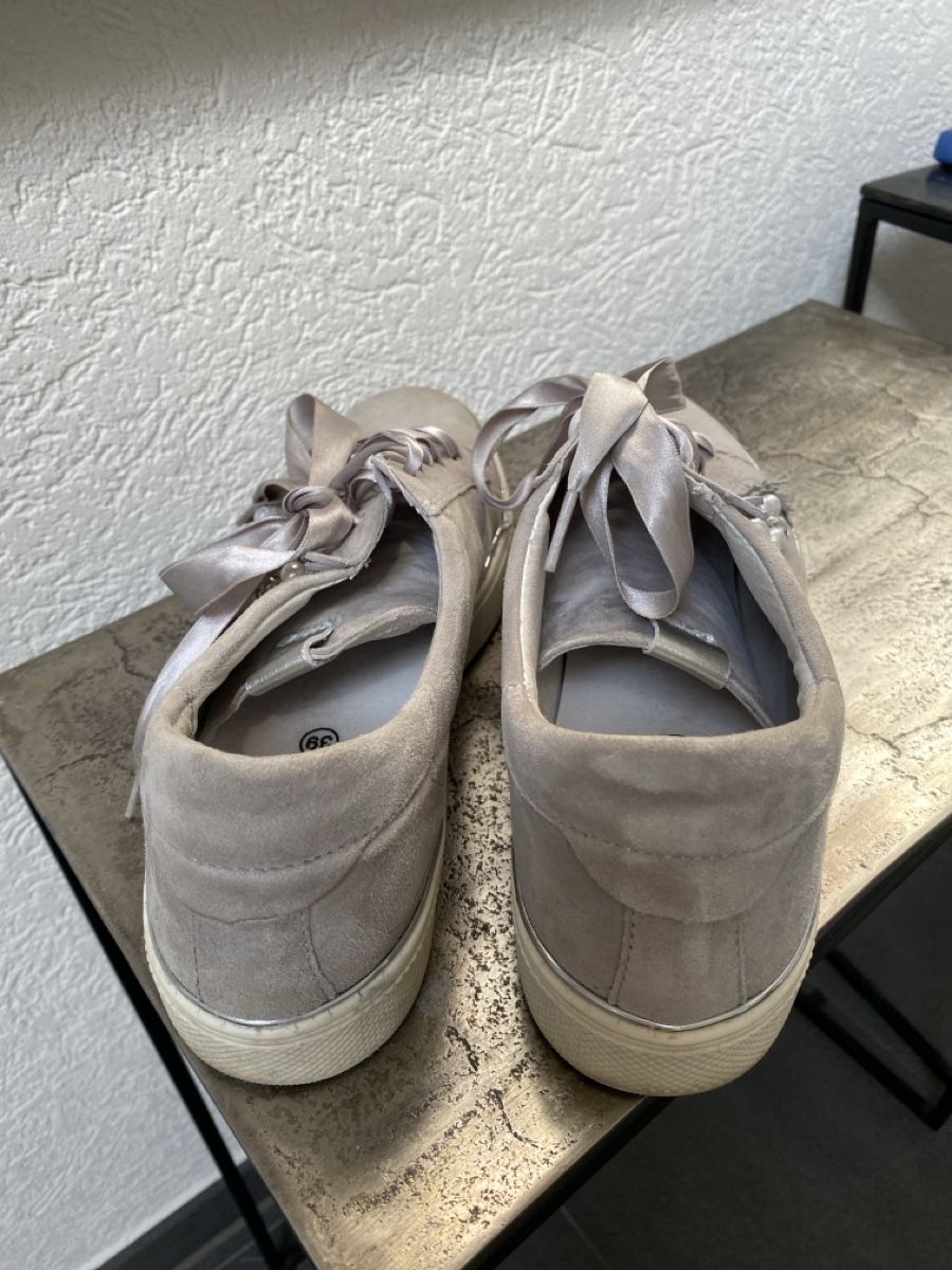 Walder Scarpe da donna: Sneaker 184 by Walder grau mit Perlen Grösse 39 – Usato da Homberg b. Thun venduto da Homata 4