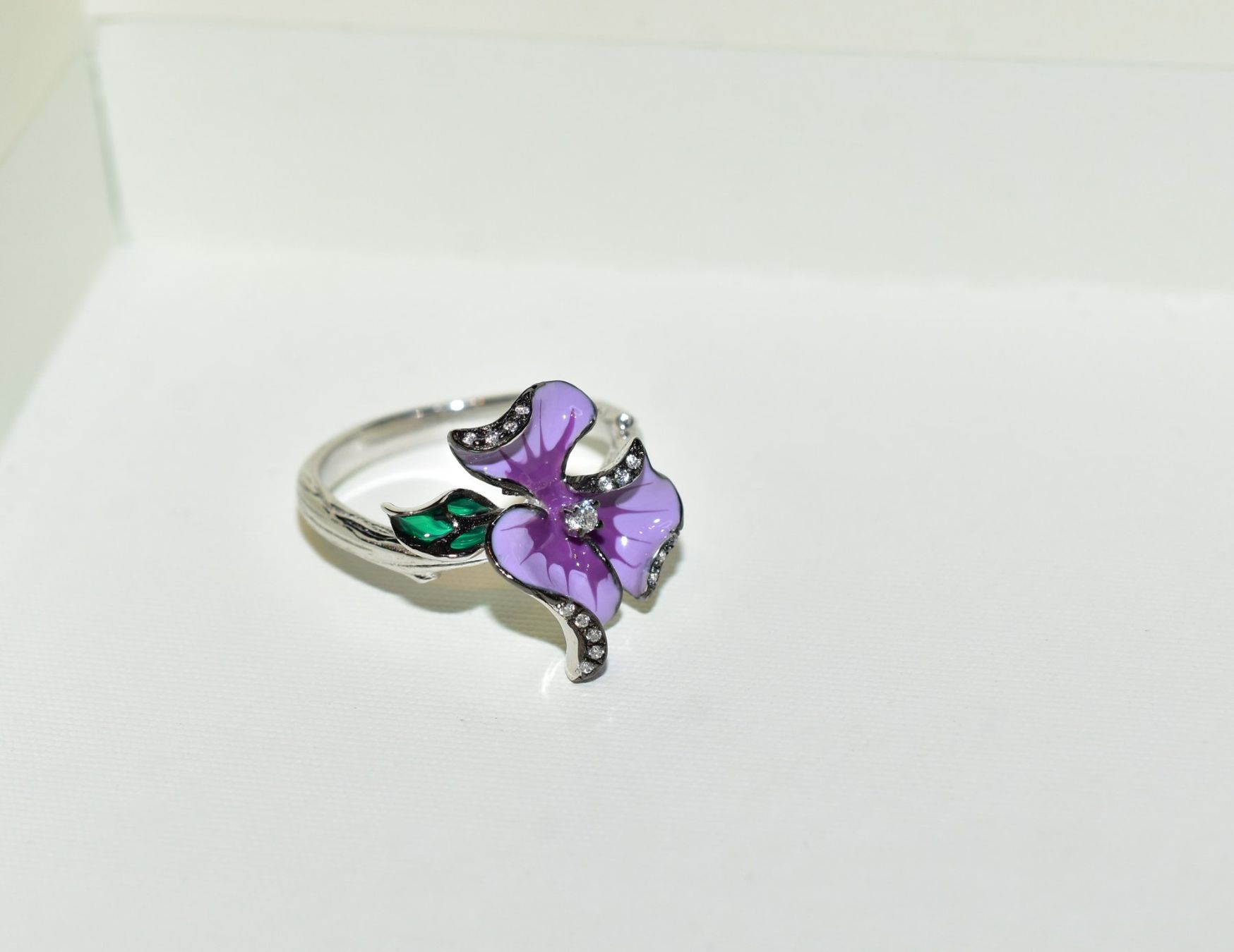 Anelli: Damen Ring Blume, Emaille aus Sterlingsilber, Gr.6 – Nuovo e nell'imballaggio originale da Laufen venduto da flowerfan 1