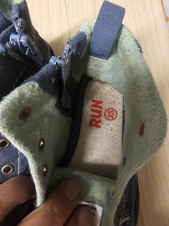 Wildling Chaussures garçon: Wildlinge Gr 25 – D'occasion à St. Gallen par Murita 2