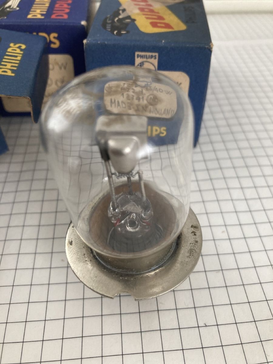 Philips Tutti pezzi di ricambio auto: PHILIPS 12 Volt 45/40 Watt Birnen P22d Typ 12741 – Nuovo e nell'imballaggio originale da Roveredo GR venduto da Oldtimer4ever 2