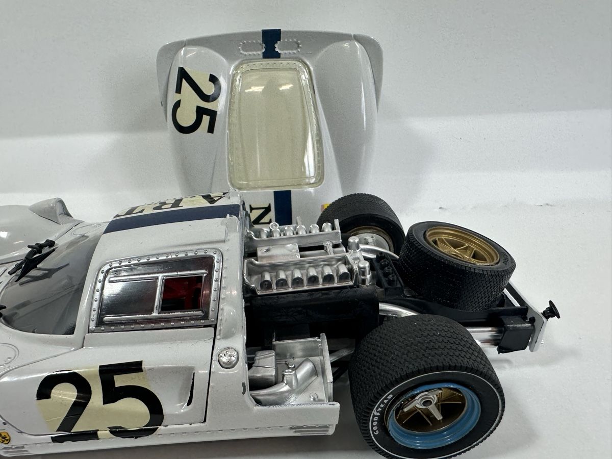 Jouef Modellini d'auto: Ferrari 330 P4 1:18, weiss, Racing, JOUEF EVOLUTION – Usato da Zofingen venduto da rf9_x2xt 5