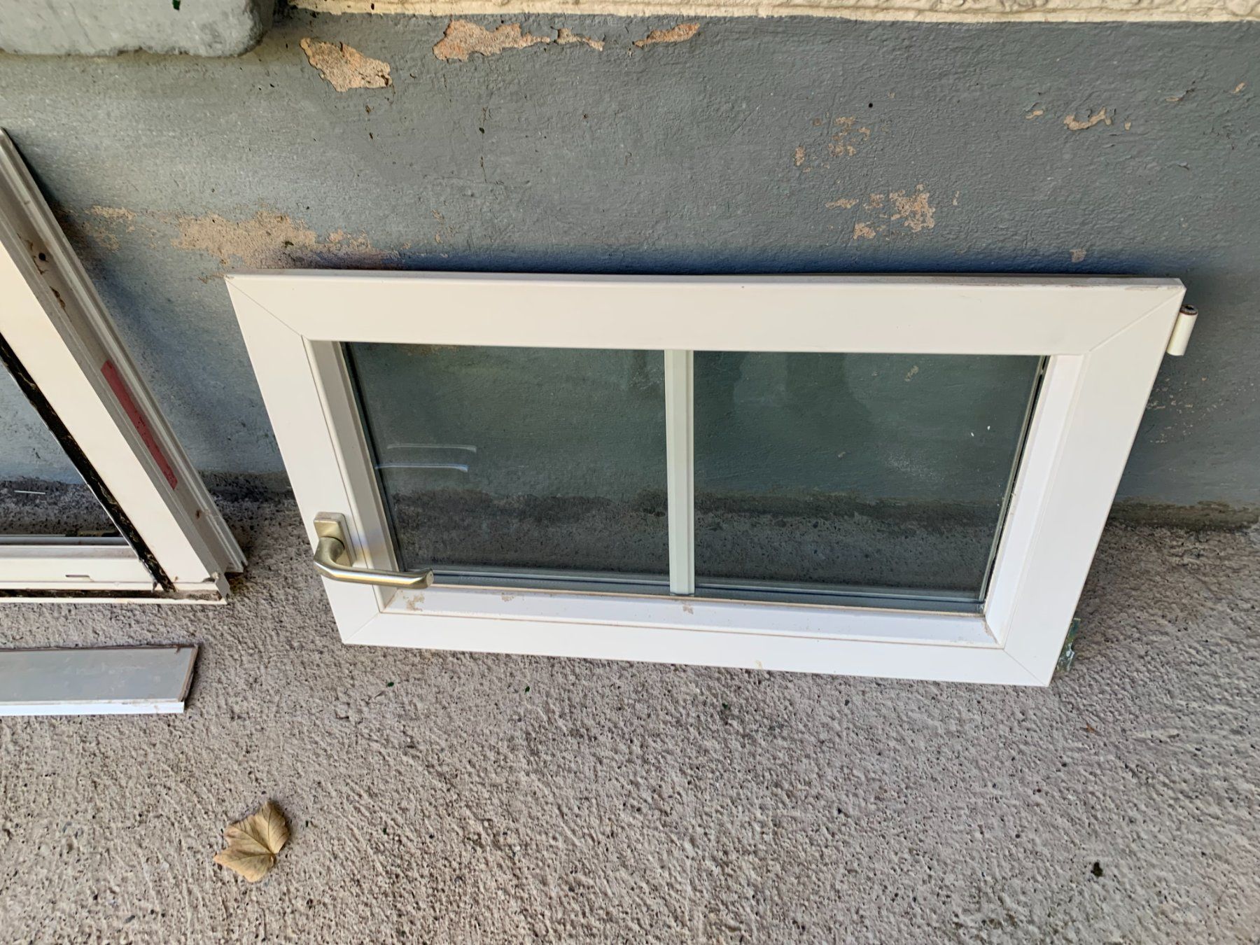 Finestre: Kunststofffenster B83 H54,5 – Usato da Densbüren venduto da bonifazio 3
