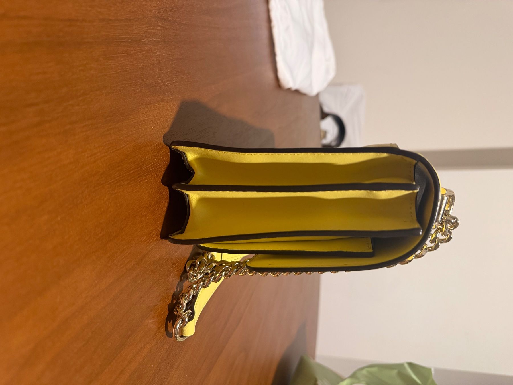 Michael Kors Borse da donna: Sac Michael Kors jaune – Usato da Neuchâtel venduto da tamd 1