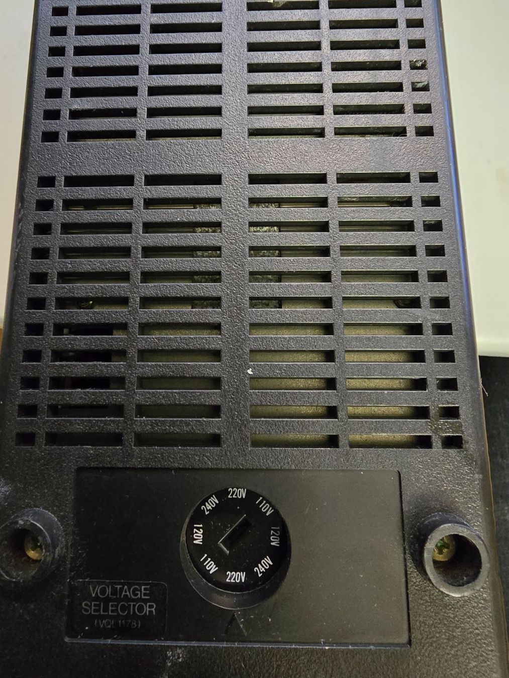 Blaupunkt Caricabatterie: Netzladegerät BLAUPUNKT Power Adapter PX-200E – Usato da Reinach AG venduto da softwareladen 5