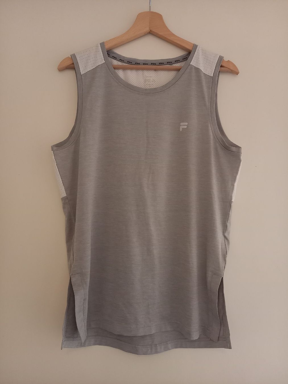 Fila T-shirt: Débardeur de sport – Nuovo (secondo la descrizione) da Courtelary venduto da ana_nt6s
