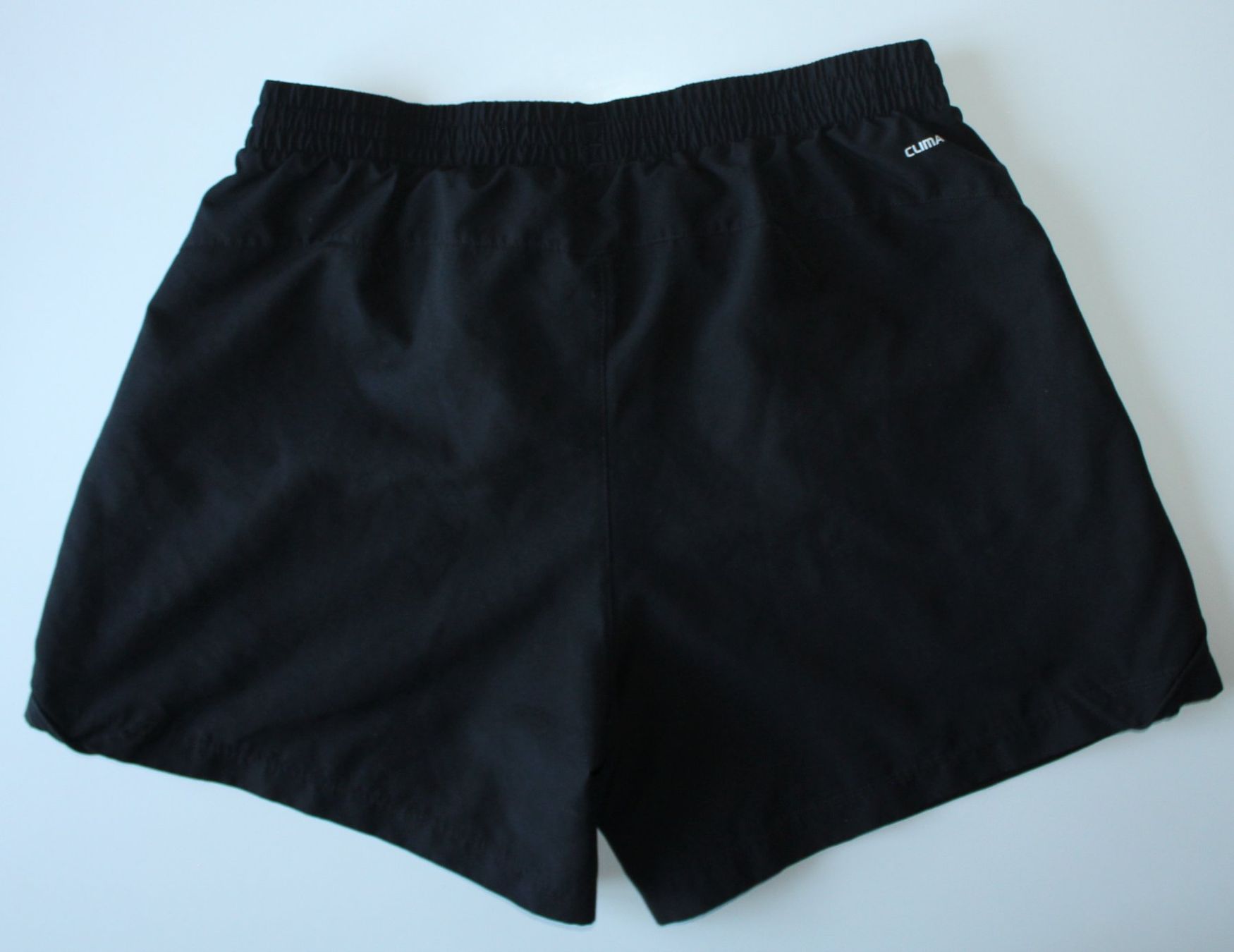 Adidas Pantaloni: Shorts Adidas noir t. L – Usato da Peseux venduto da Gilloss 2