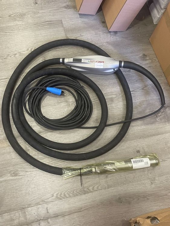 ELOMAS Betonrüttler Kabellos - Elektrischer Estrichrüttler Mit 5ft Brett Für Perfekte Zementoberflächen