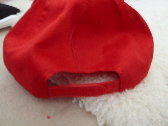 Altro in  Abbigliamento & Accessori: FERRARI BASECAP – Nuovo e nell'imballaggio originale da Winterthur venduto da Bulldog5 3
