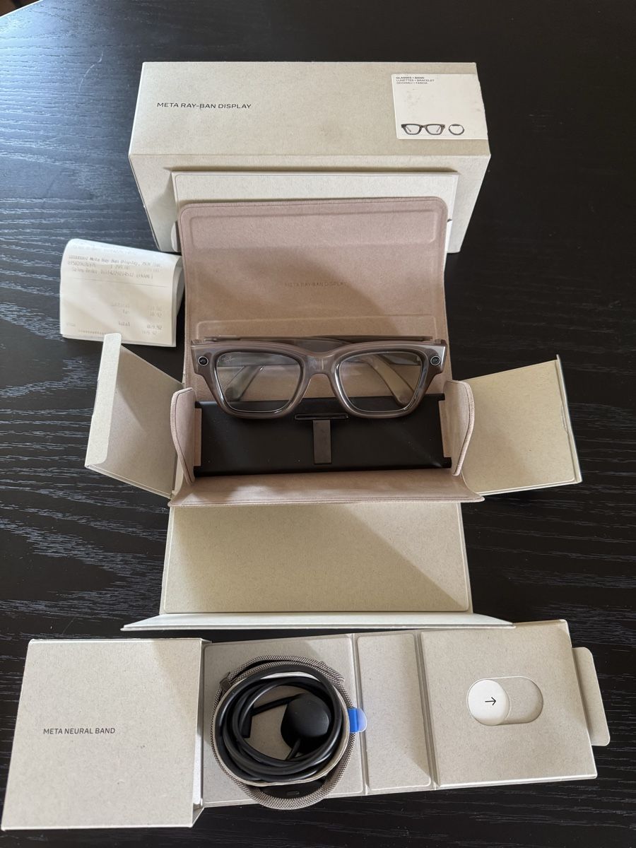 Ray-Ban Lunettes & Verres: Meta Ray-Ban Display Sand  – Neuf (Voir description) à Zumikon par LuxStore 1