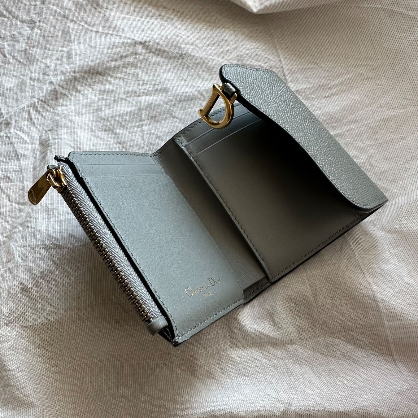 Dior Portamonete: Porte Monnaie Saddle Dior avec facture – Usato da Jouxtens-Mézery venduto da sas_c5h9 1