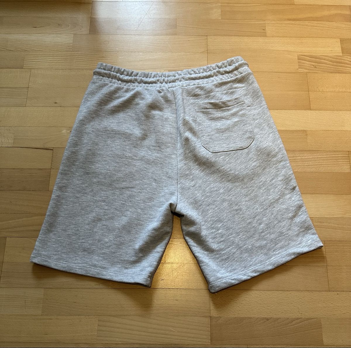 Zara Pantaloni: Graue Shorts Zara / Gr. L – Nuovo (secondo la descrizione) da Abtwil SG venduto da PauloDybala10 3