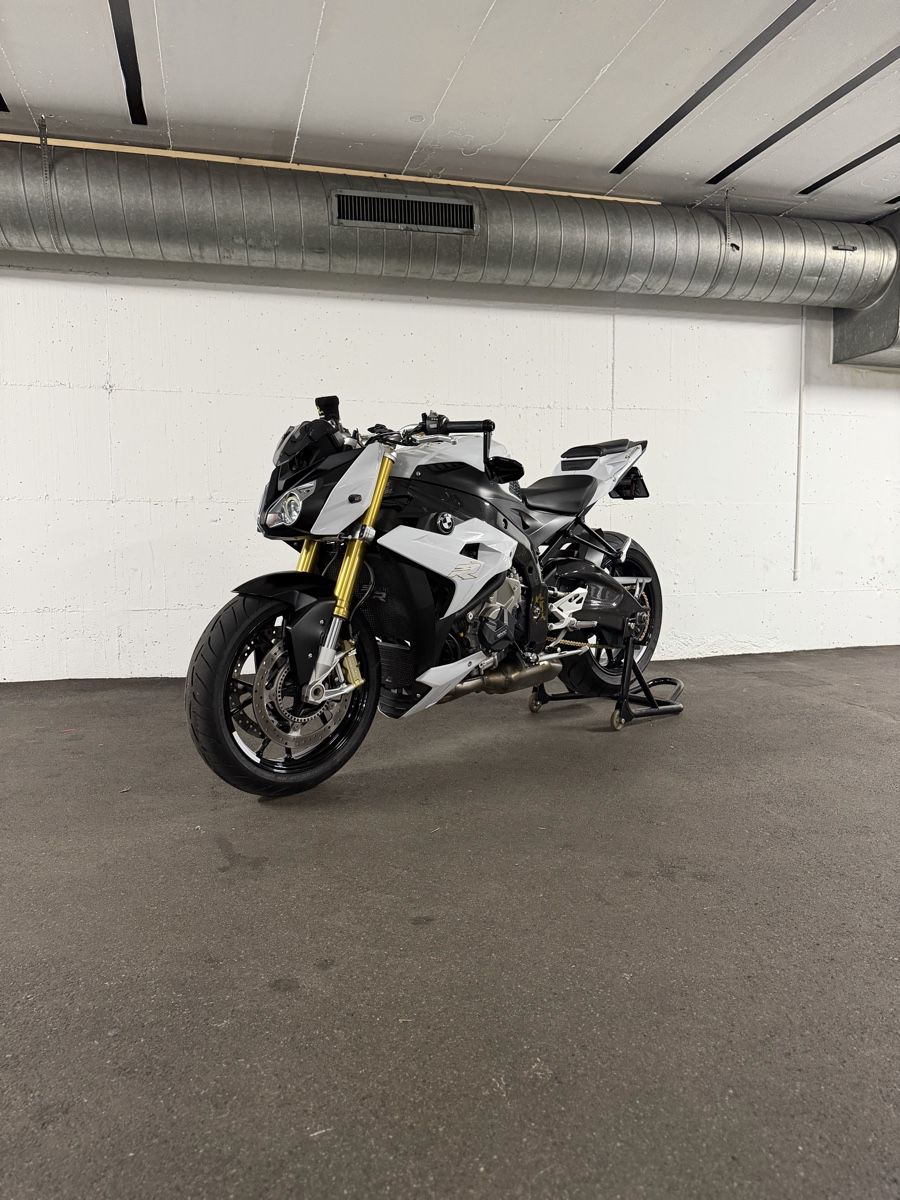 BMW Strada: 2016 BMW S1000R – Usato da Dierikon venduto da Unknown_R6 1