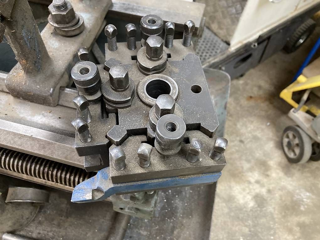 Tous les outils: Schnellwechsel Stahlhalter – D'occasion à Fischbach par Maurer97